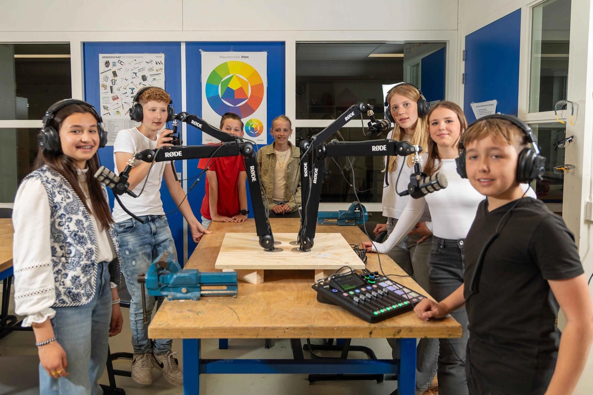 Decoration Dit is Pius X College in Rijssen